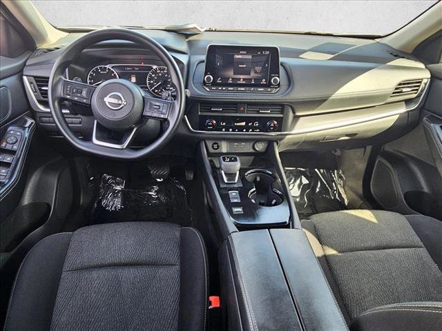 Used 2024 Nissan Rogue SV image 16