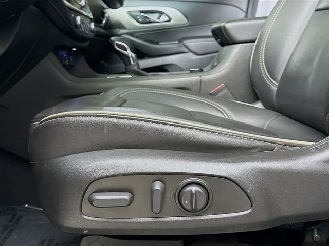 Used 2023 Chevrolet Traverse Premier image 22