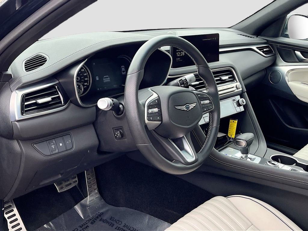 Used 2024 Genesis G70 3.3T Advanced AWD/4WD image 9