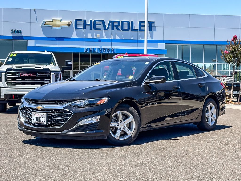 Used 2022 Chevrolet Malibu LS FWD image 1