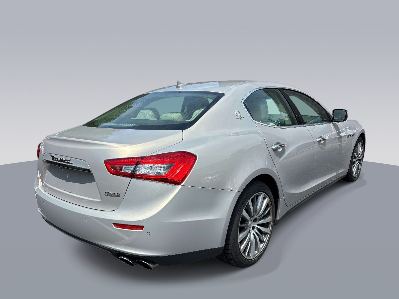 Used 2014 Maserati Ghibli S Q4 AWD/4WD image 3