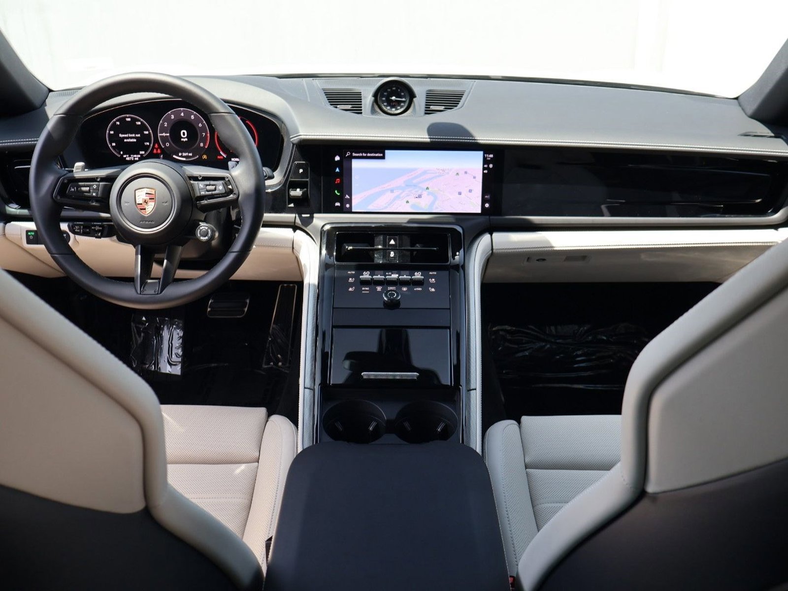 Certified 2025 Porsche Panamera 4 w/ Premium Package AWD/4WD image 21