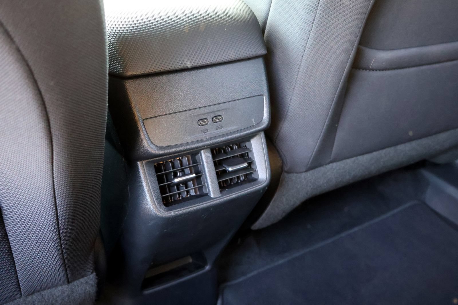 Used 2026 Chevrolet Equinox LT AWD/4WD image 14