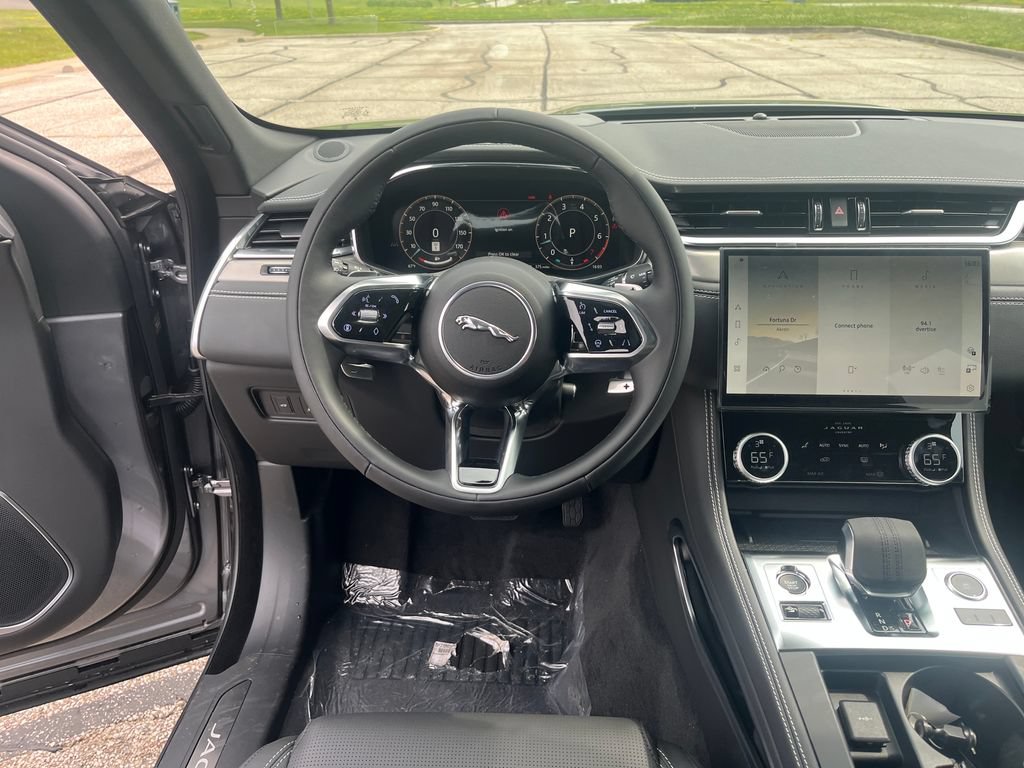 New 2026 Jaguar F-PACE R-Dynamic S AWD/4WD image 14