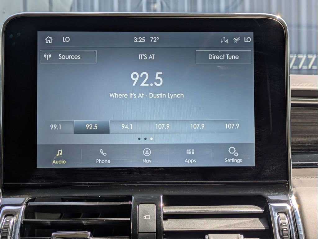 Used 2021 Lincoln Navigator L Black Label w/ Cargo Convenience Package image 21