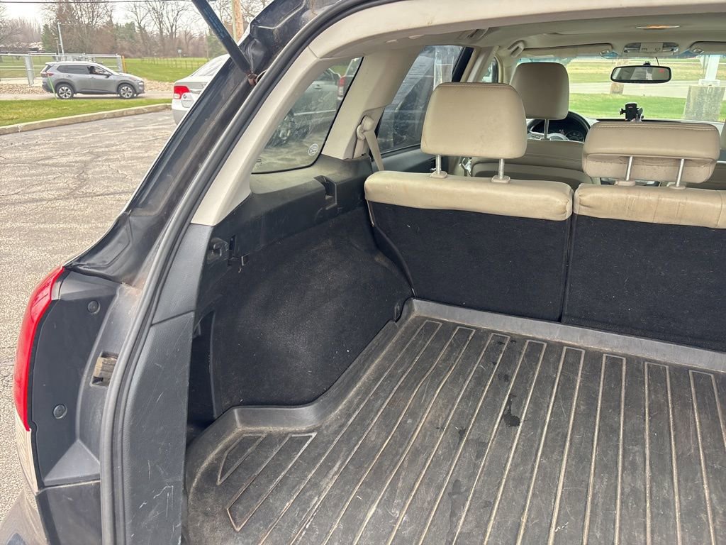 Used 2011 Subaru Outback 3.6R Limited image 10