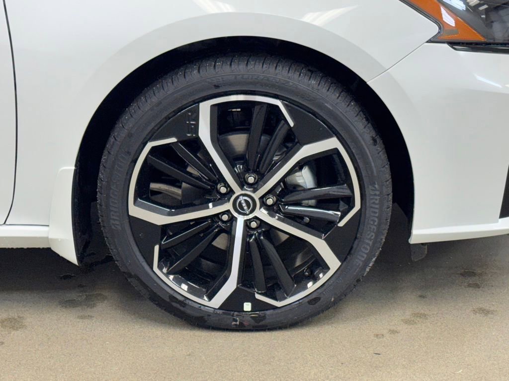New 2026 Nissan Altima 2.5 SR FWD image 4