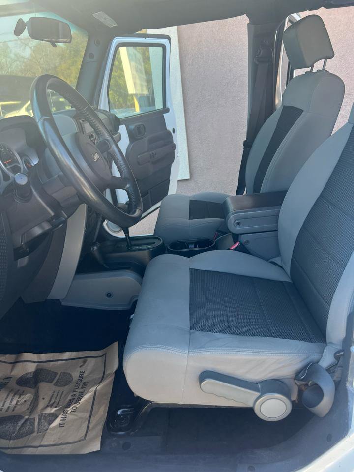 Used 2010 Jeep Wrangler Unlimited Sport image 8