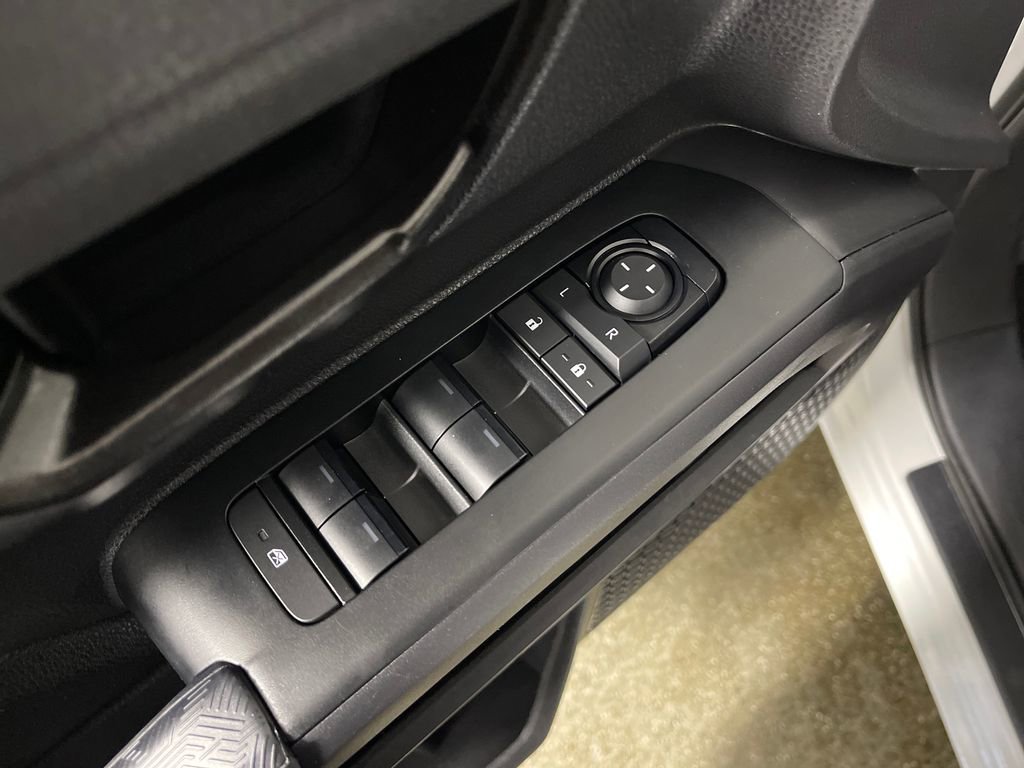 Certified 2024 Toyota Tacoma SR5 AWD/4WD image 16