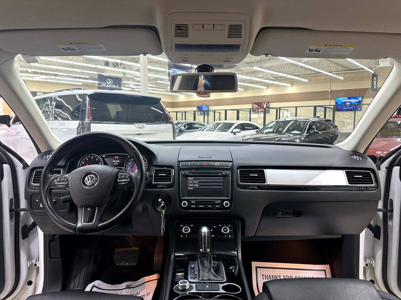 Used 2015 Volkswagen Touareg Sport image 27