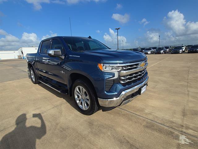 Used 2024 Chevrolet Silverado 1500 LTZ RWD image 3