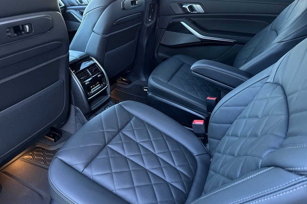 New 2026 BMW X7 xDrive40i w/ M Sport Package image 12