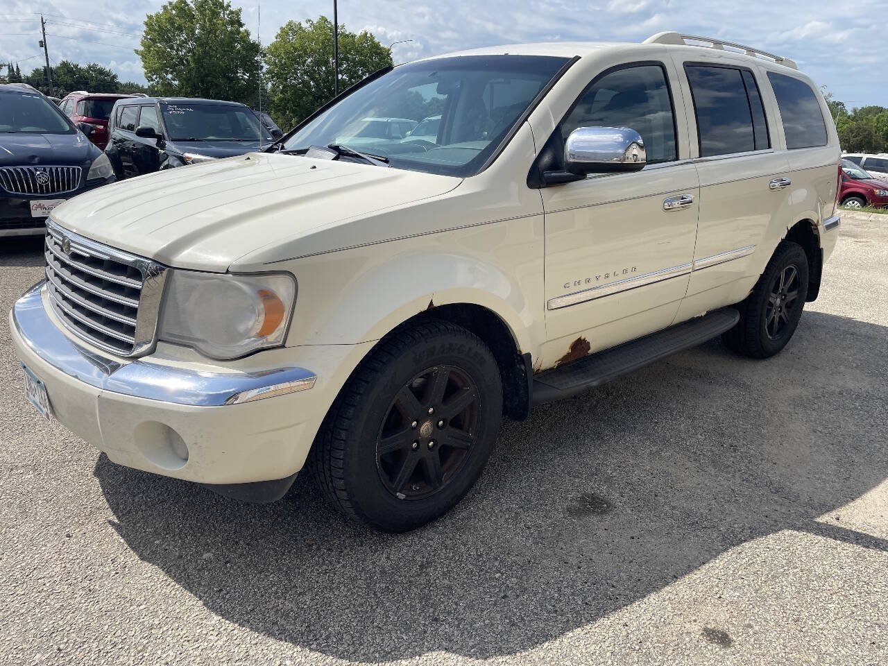 Used 2008 Chrysler Aspen Limited AWD/4WD image 5