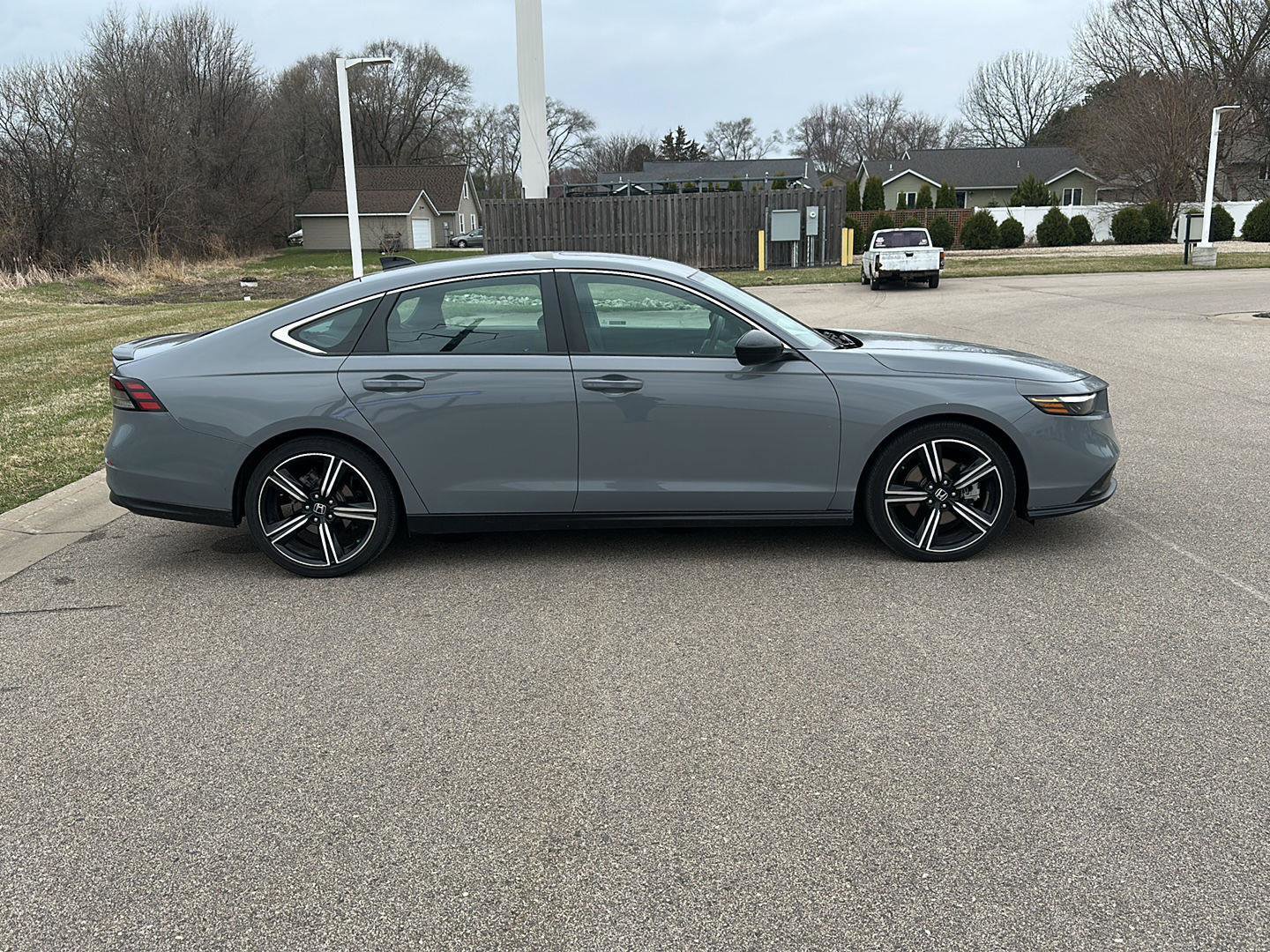 Used 2023 Honda Accord Sport image 2