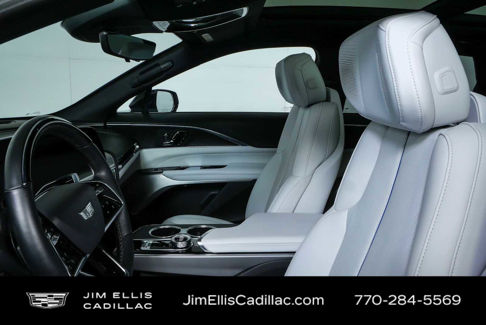 Used 2024 Cadillac Lyriq Sport RWD image 5