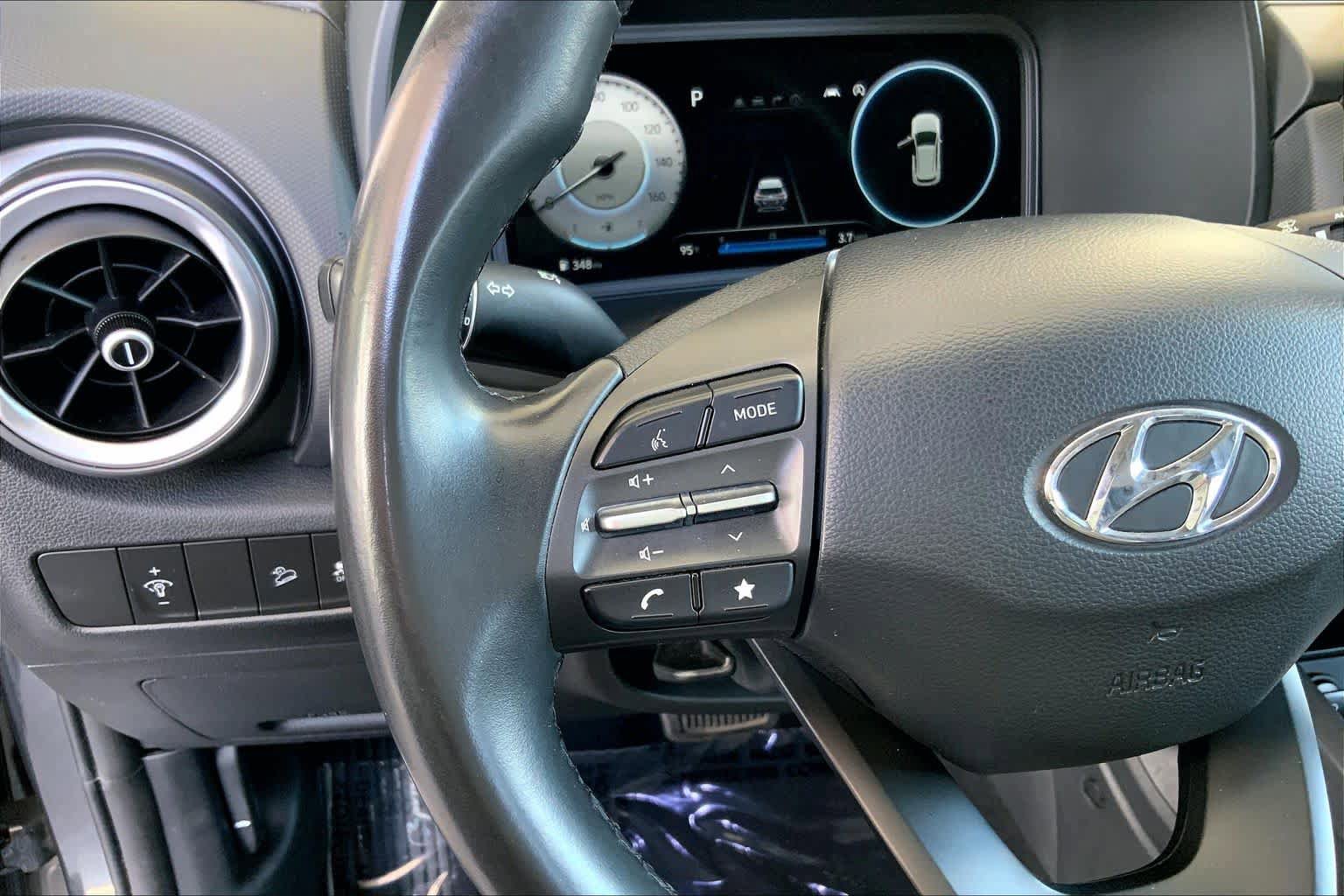 Used 2022 Hyundai Kona Limited AWD/4WD image 24