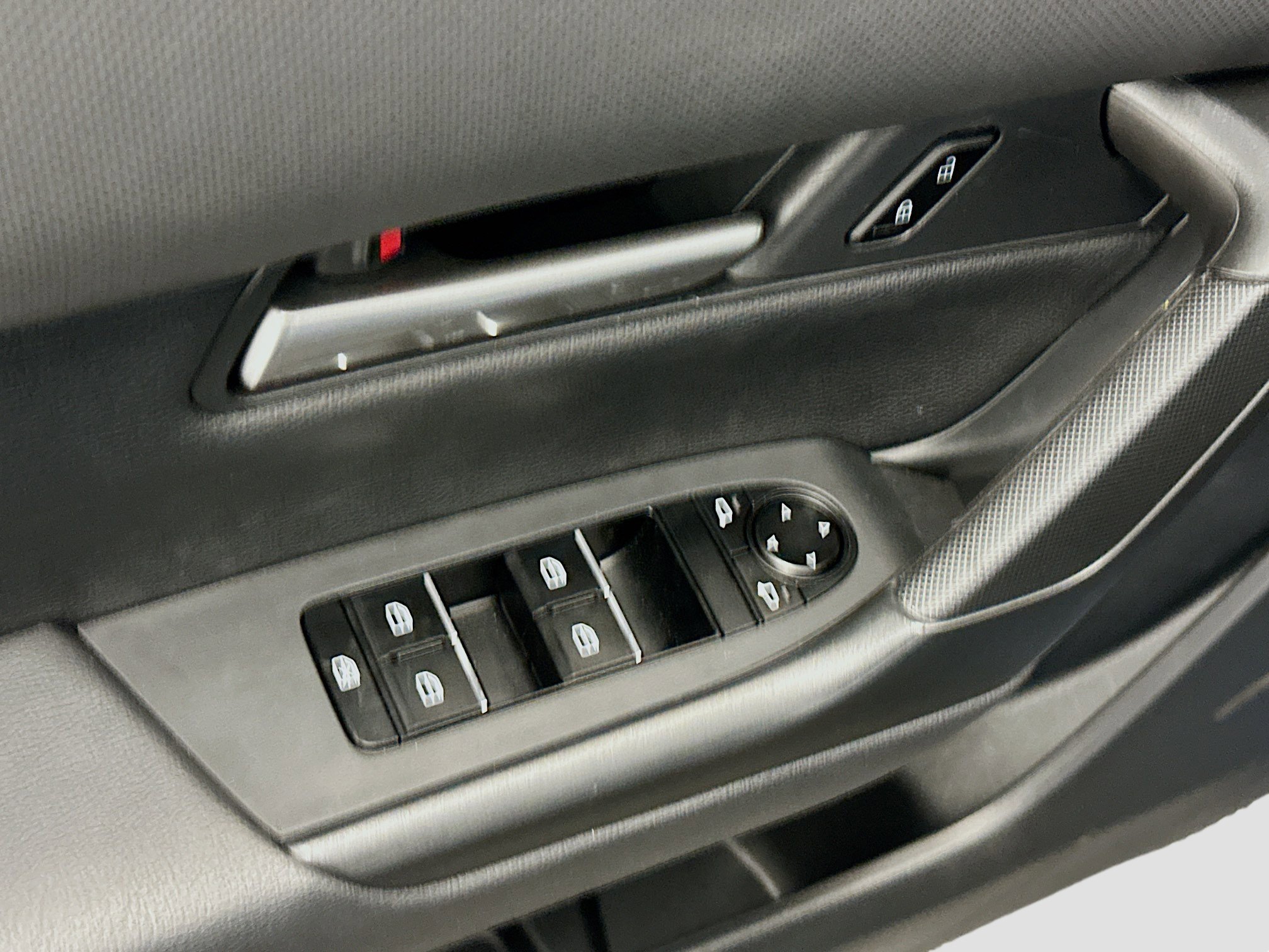 Used 2025 MAZDA CX-50 AWD 2.5 S w/ Preferred Package image 15