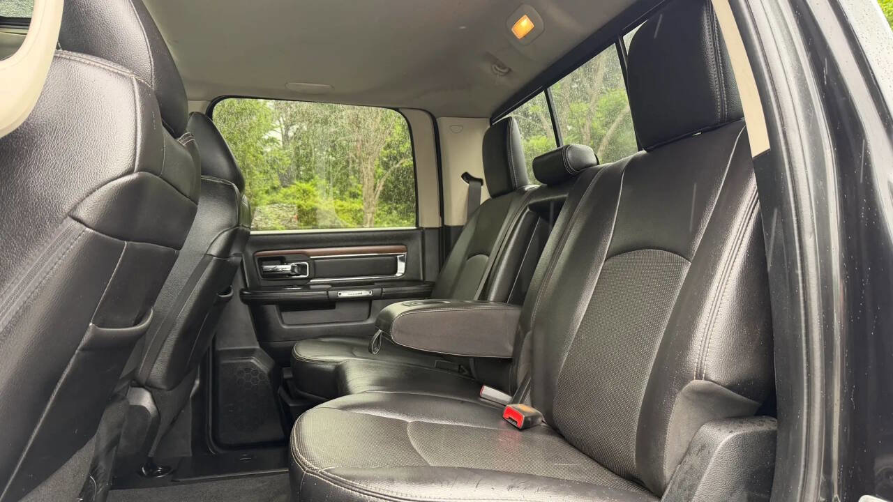 Used 2016 RAM 3500 Laramie w/ Convenience Group AWD/4WD image 21