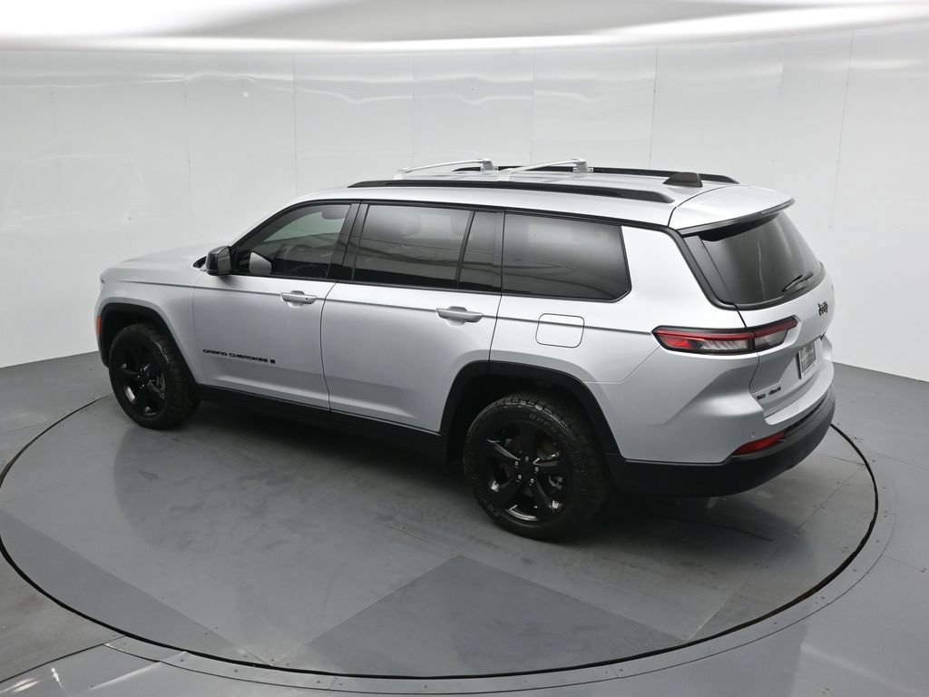 Used 2021 Jeep Grand Cherokee L Laredo AWD/4WD image 37