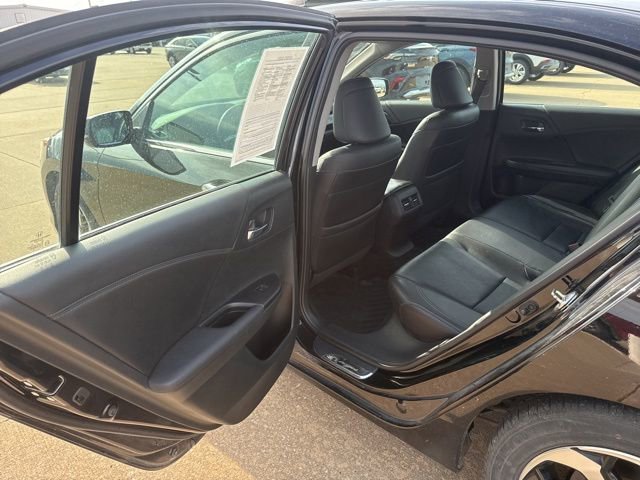 Used 2016 Honda Accord EX-L image 16