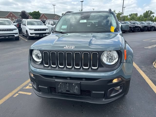 Certified 2017 Jeep Renegade Latitude w/ Advanced Technology Group AWD/4WD image 5