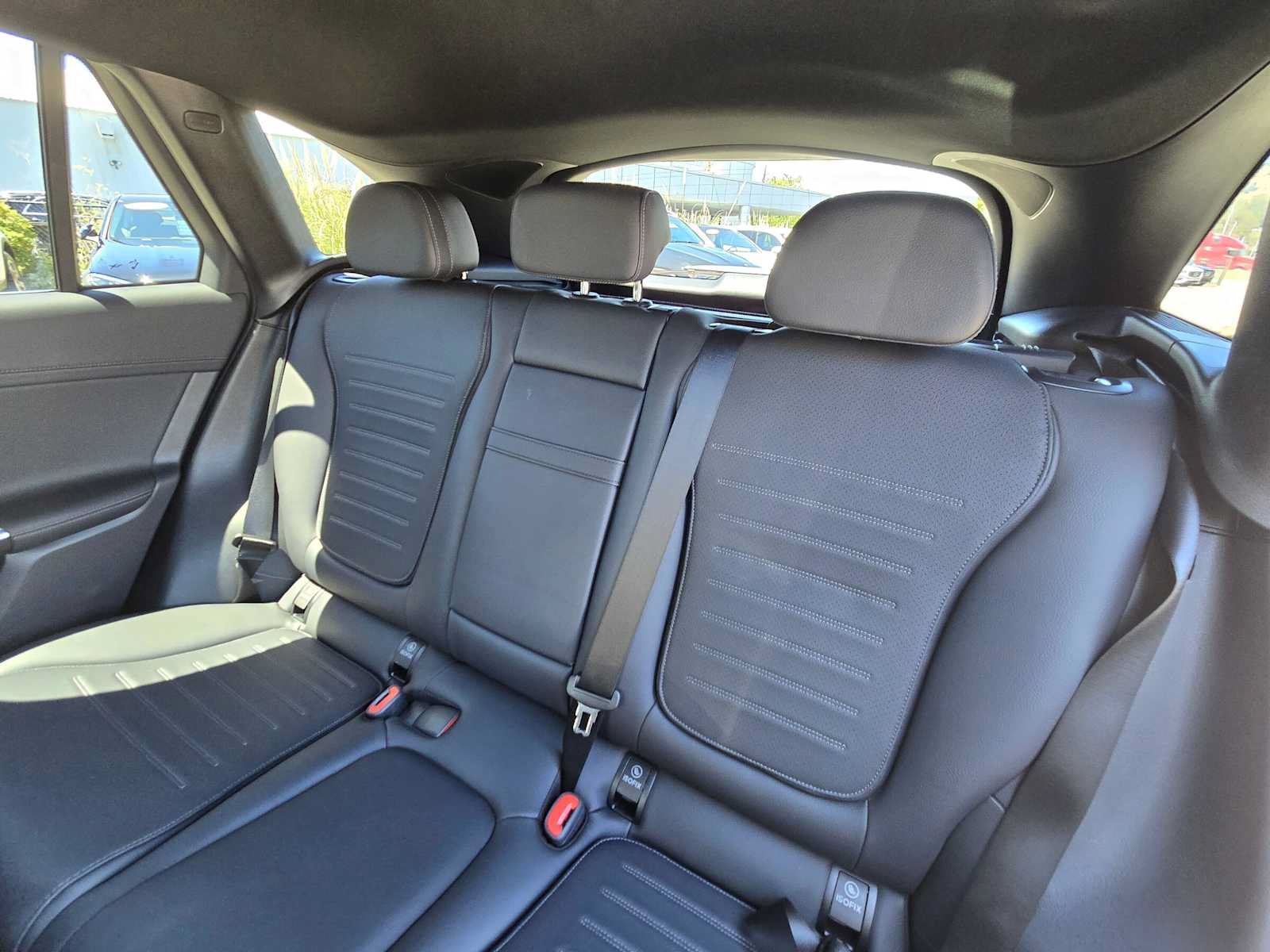 Used 2025 Mercedes-Benz GLC 350e 4MATIC image 18