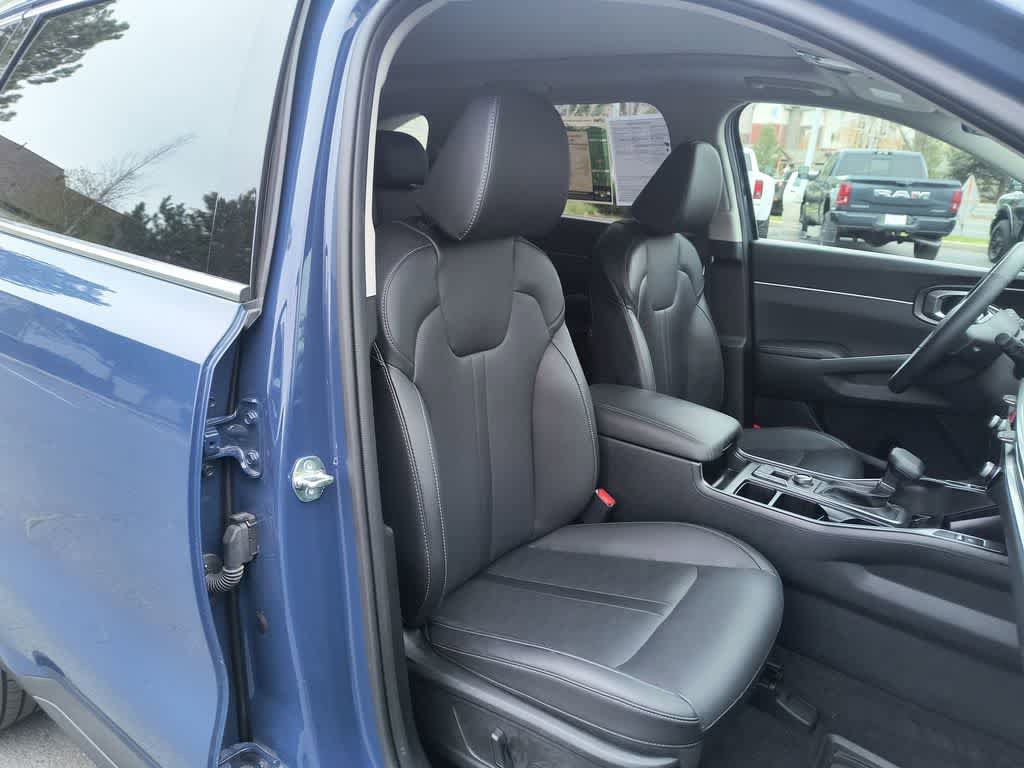 Used 2025 Kia Sorento EX w/ Panoramic Sunroof Package AWD/4WD image 26