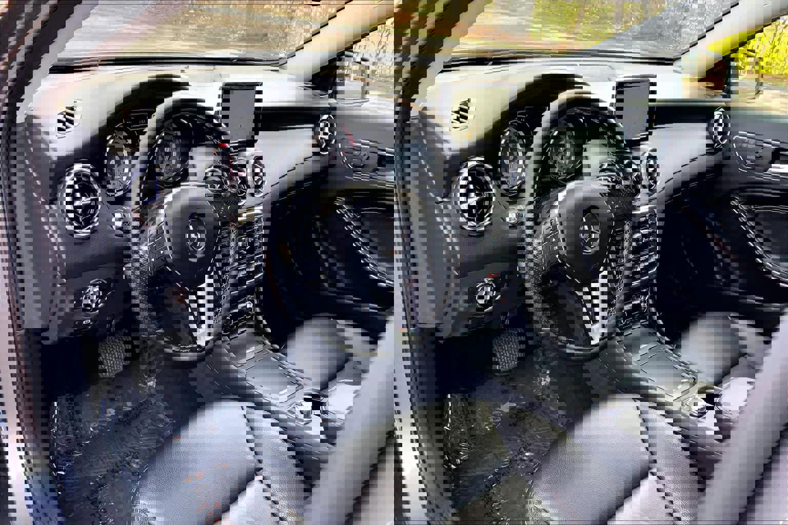 Used 2015 Mercedes-Benz GLA 250 4MATIC image 16