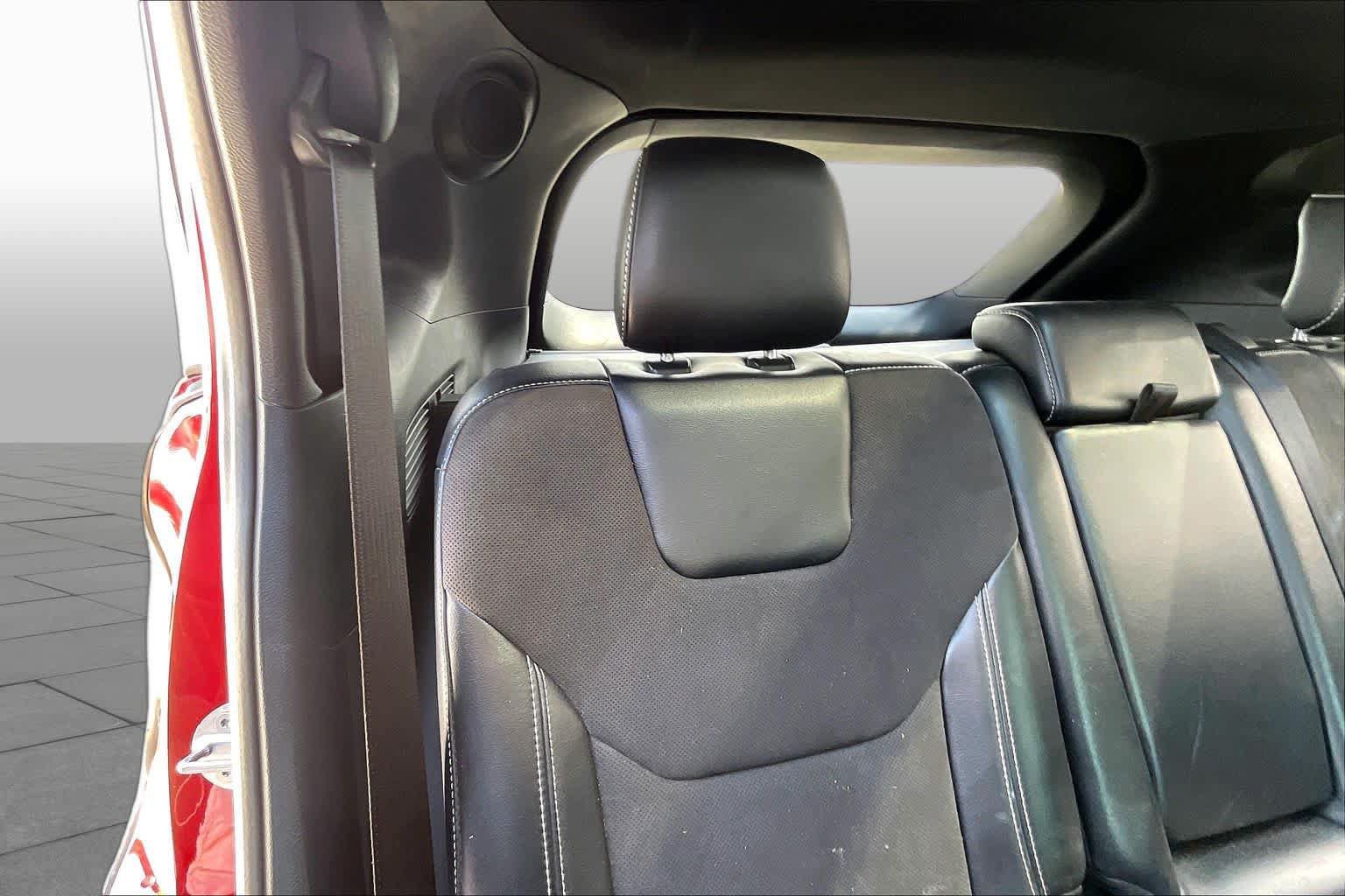 Used 2019 Ford Edge ST w/ Equipment Group 401A AWD/4WD image 19
