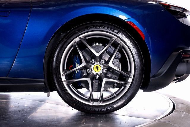 Certified 2025 Ferrari Roma Spider image 18