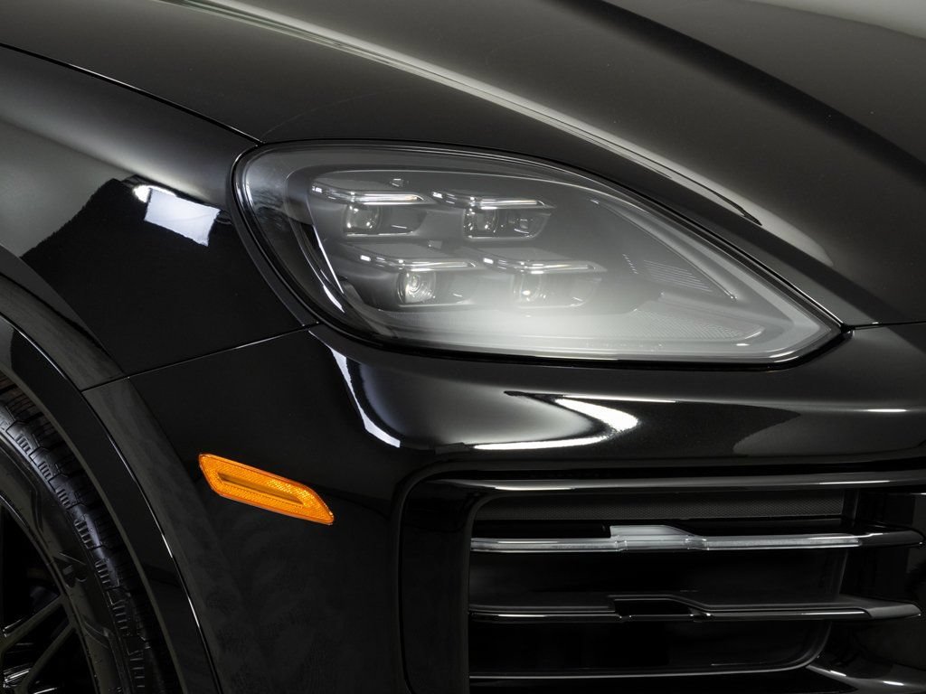 Certified 2026 Porsche Cayenne Coupe AWD/4WD image 39