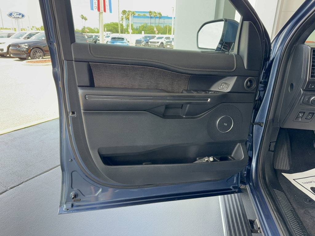 Certified 2019 Ford Expedition Limited w/ Equipment Group 302A RWD image 8