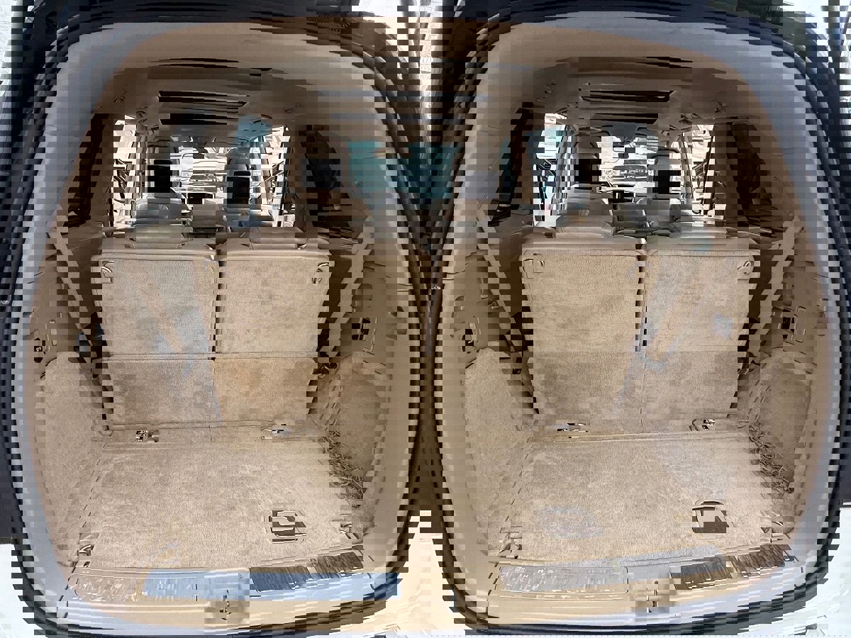 Used 2014 Mercedes-Benz GL 550 4MATIC image 24