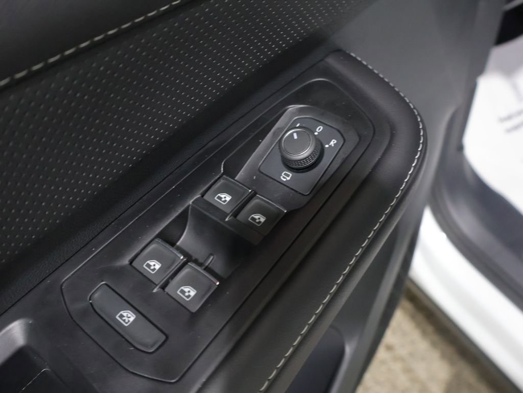 Used 2025 Volkswagen Atlas SEL Premium R-Line image 13