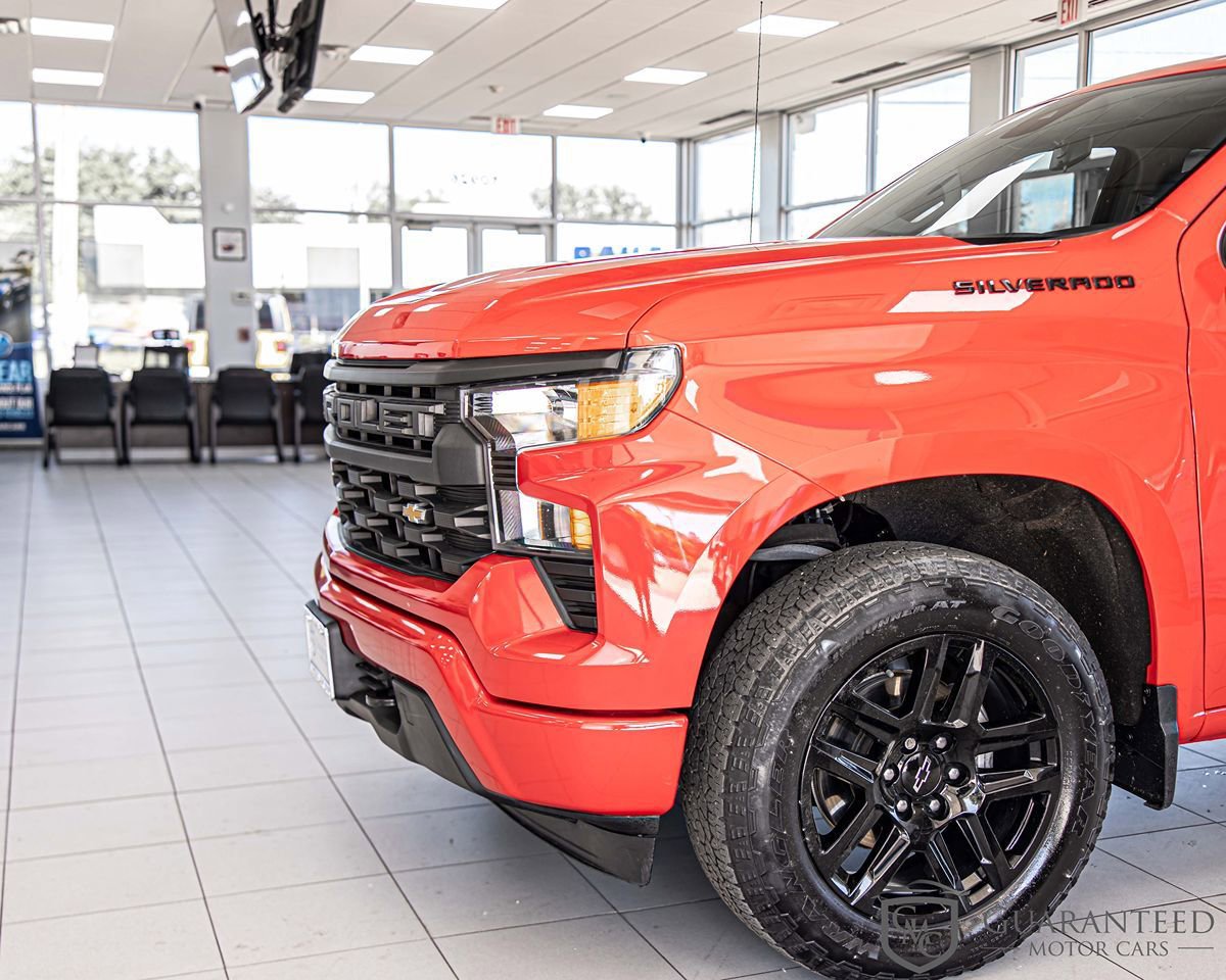 Used 2022 Chevrolet Silverado 1500 Custom w/ LPO, Dark Essentials Package AWD/4WD image 5