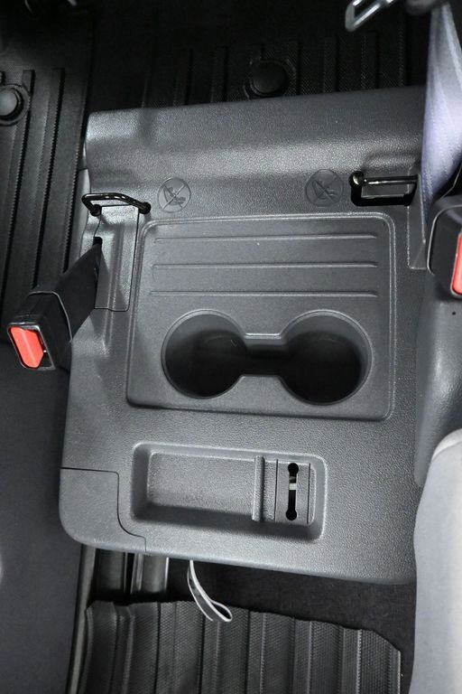 Used 2021 Toyota Sienna XLE w/ XLE Plus Package image 35