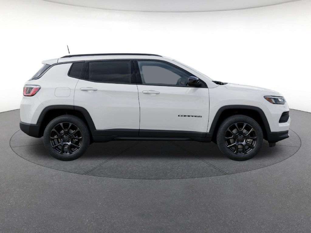 New 2026 Jeep Compass Latitude AWD/4WD image 22
