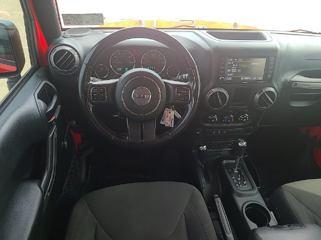 Used 2018 Jeep Wrangler Unlimited Sport w/ Connectivity Group AWD/4WD image 23