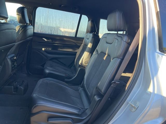 Used 2023 Jeep Grand Cherokee L Laredo AWD/4WD image 13