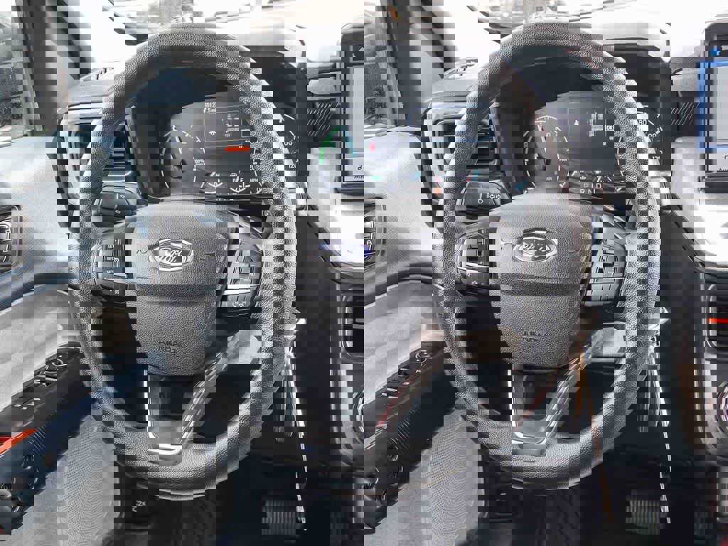 Used 2023 Ford Maverick XLT image 14