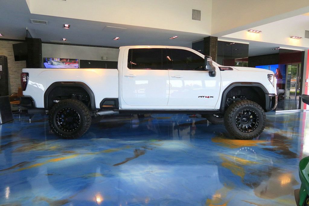 Used 2025 GMC Sierra 2500 AT4X AWD/4WD image 10