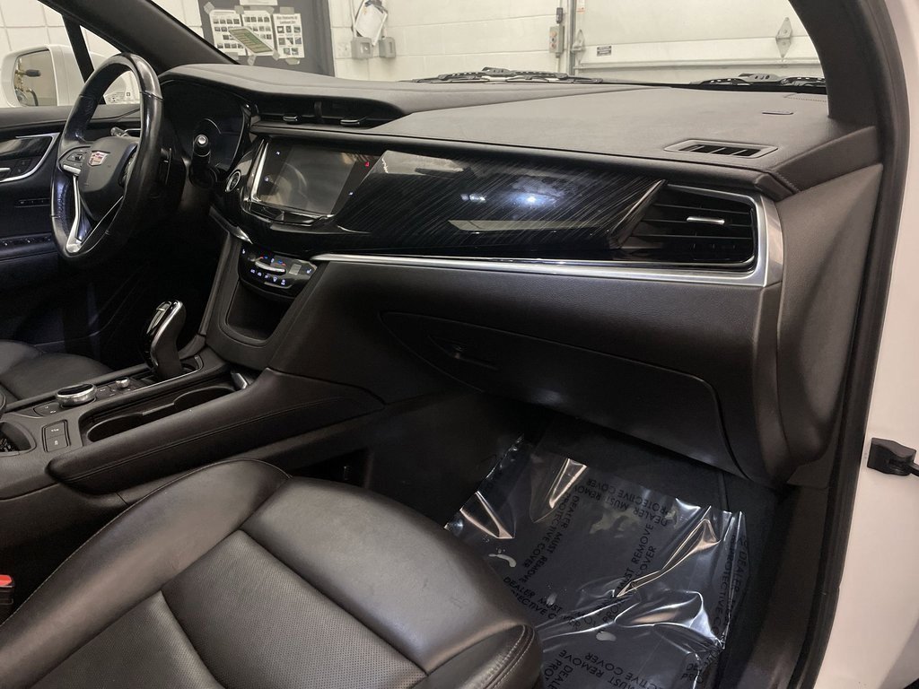 Used 2020 Cadillac XT6 Premium Luxury image 23