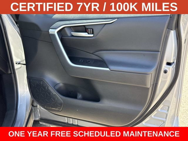 Used 2025 Toyota RAV4 XLE AWD/4WD image 8