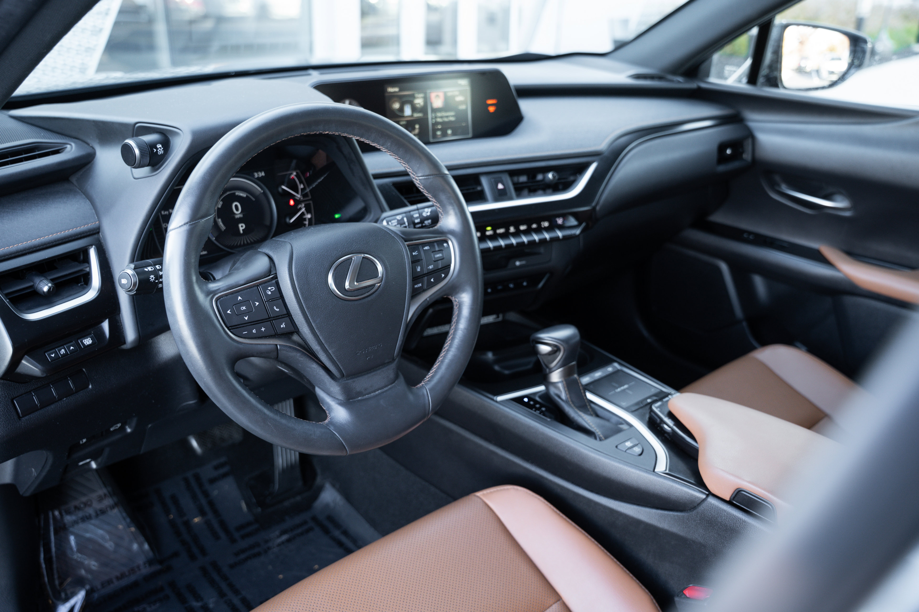 Used 2020 Lexus UX 250h w/ Premium Package image 10