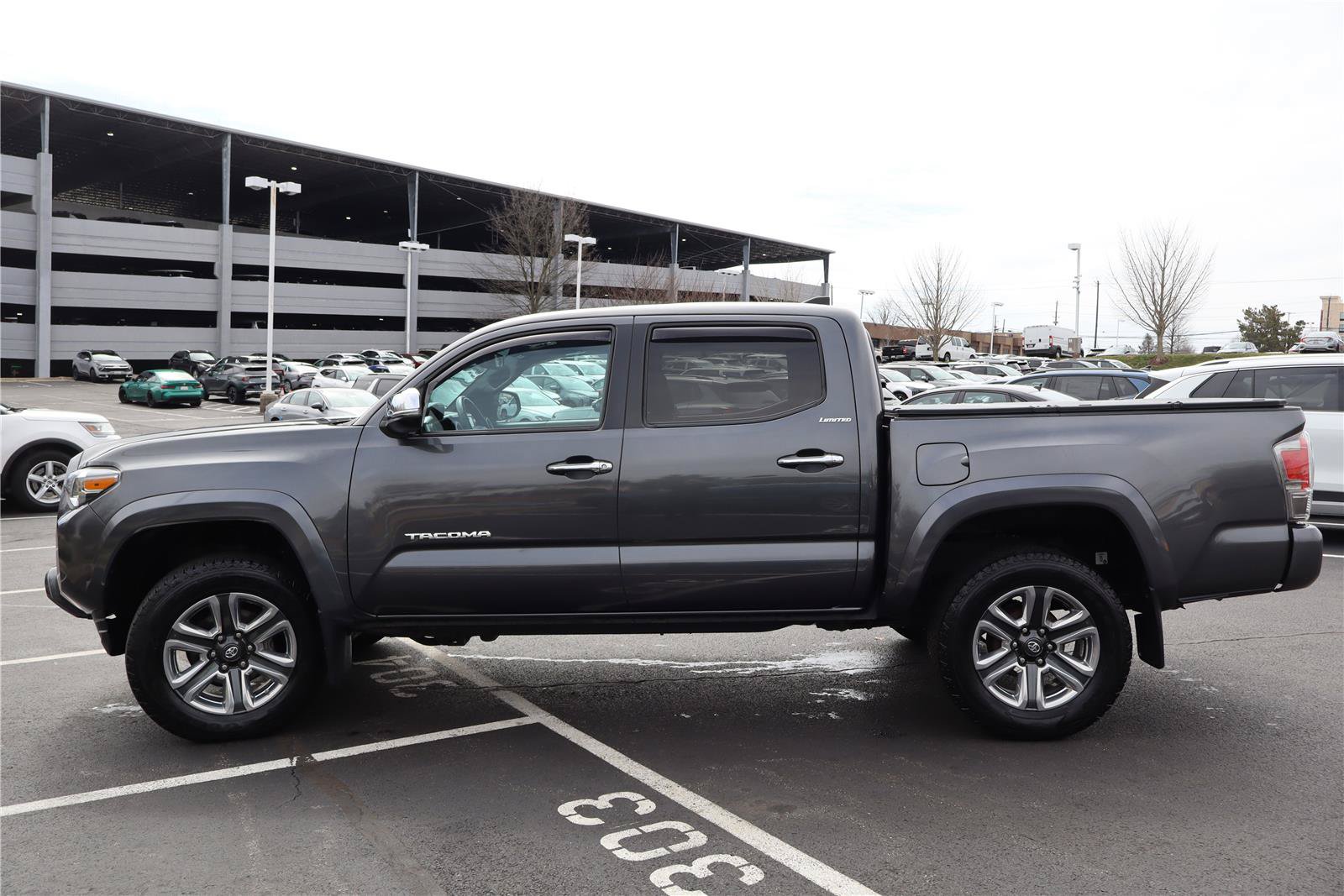 Used 2018 Toyota Tacoma Limited AWD/4WD image 7