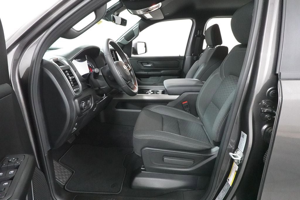 New 2026 RAM 1500 Express AWD/4WD image 20