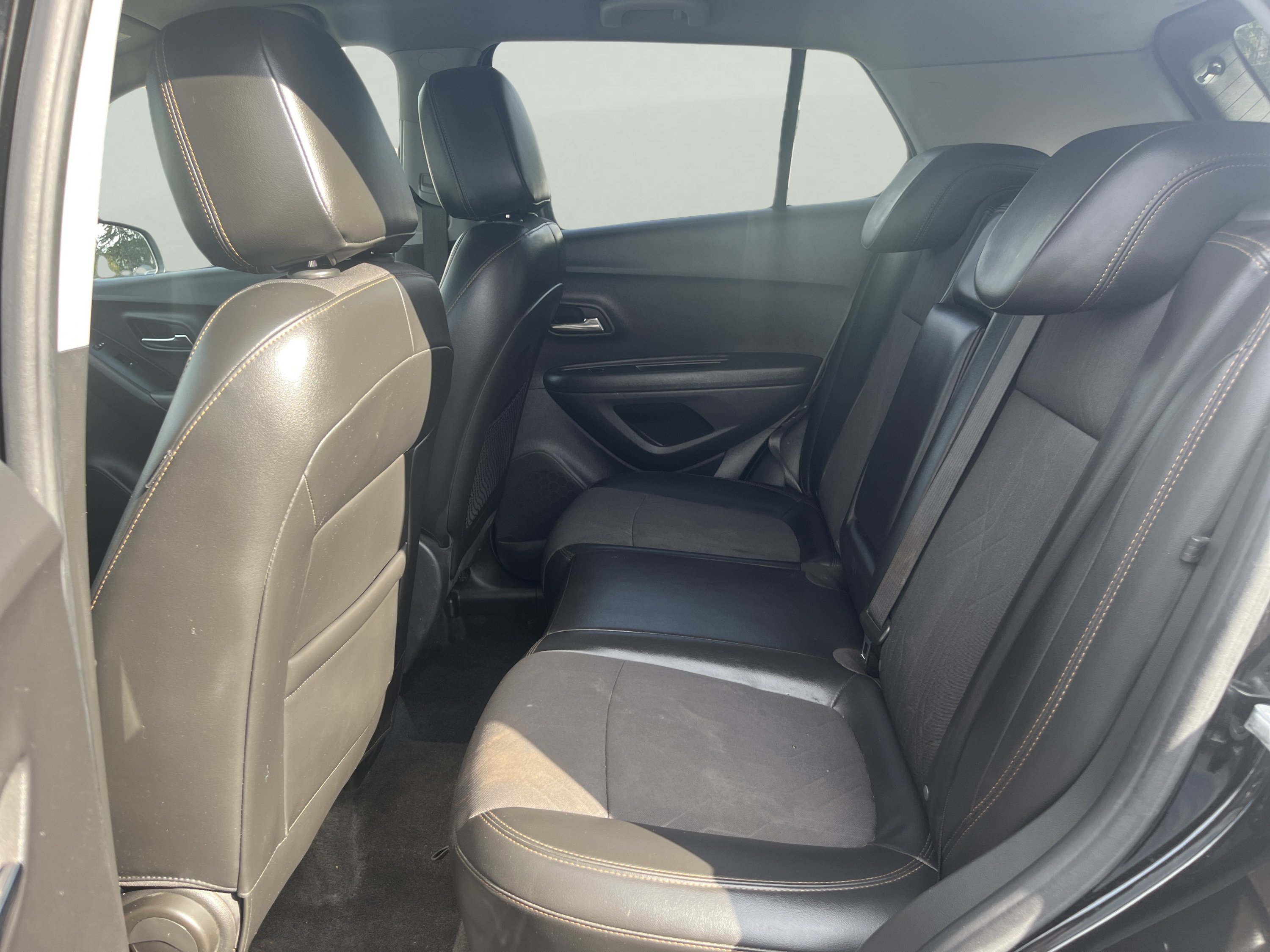 Used 2020 Chevrolet Trax LT w/ LT Convenience Package AWD/4WD image 13