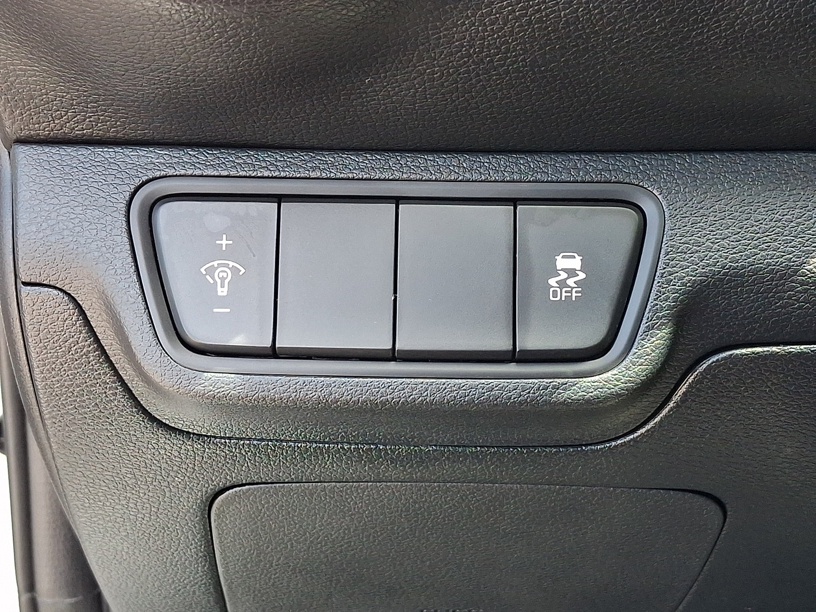 Used 2024 Kia Forte LXS FWD image 23