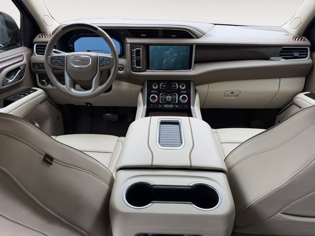 Certified 2023 GMC Yukon XL Denali w/ Denali Reserve Package AWD/4WD image 10
