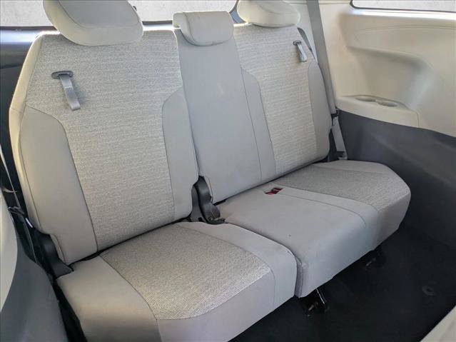 Used 2022 Toyota Sienna LE FWD image 20